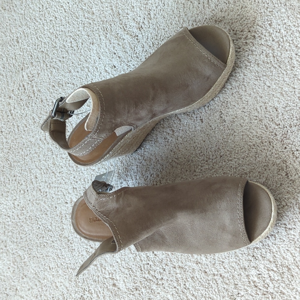 NWT Universal Threads Wedge Heels